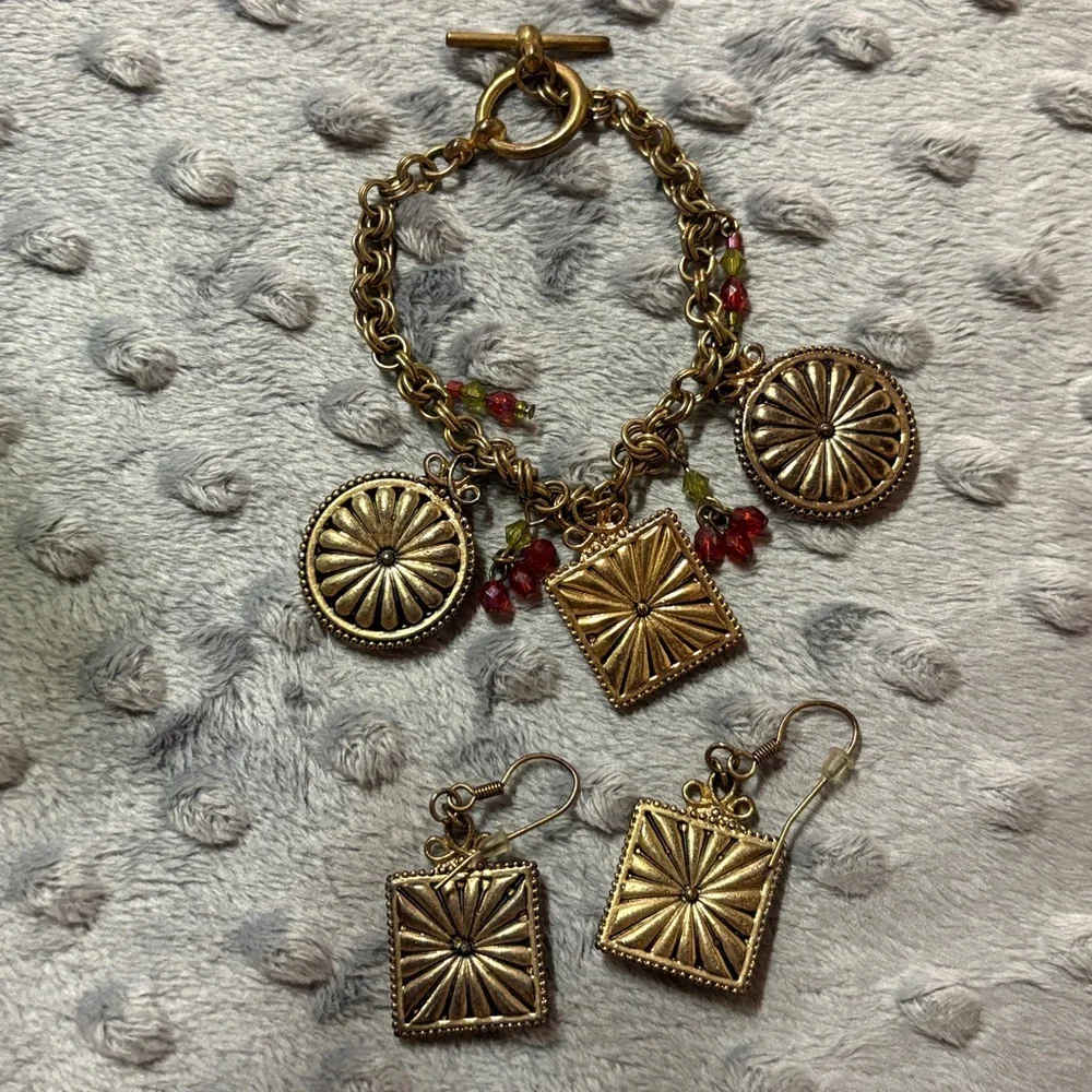 Vintage Christmas Bracelet & Earrings set - Picture 5 of 9